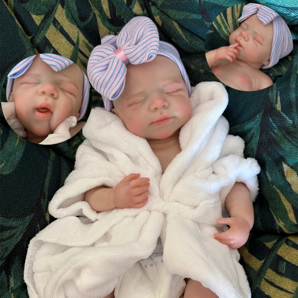 18 Inch Full Body Silicone Baby Doll Realistic Lifelike Reborn Baby Doll with Clothing Set