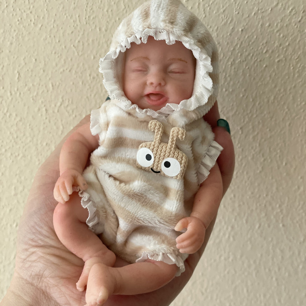 6 Inch Silicone Baby Doll Girl Mini Realistic Soft Full Body Lifelike Reborn Baby Doll with Accessories