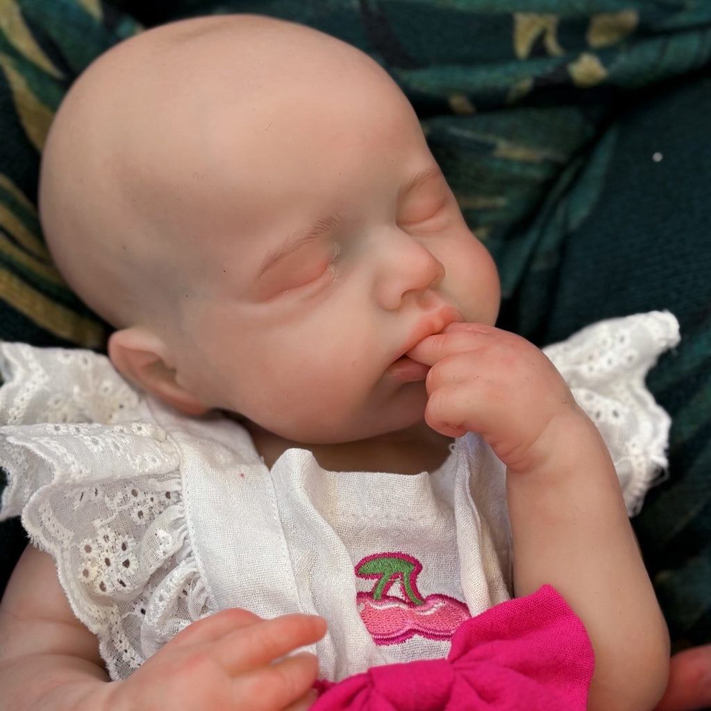 18 Inch Soft Silicone Reborn Baby Doll Realistic Lifelike Full Body Mini Baby with Accessories