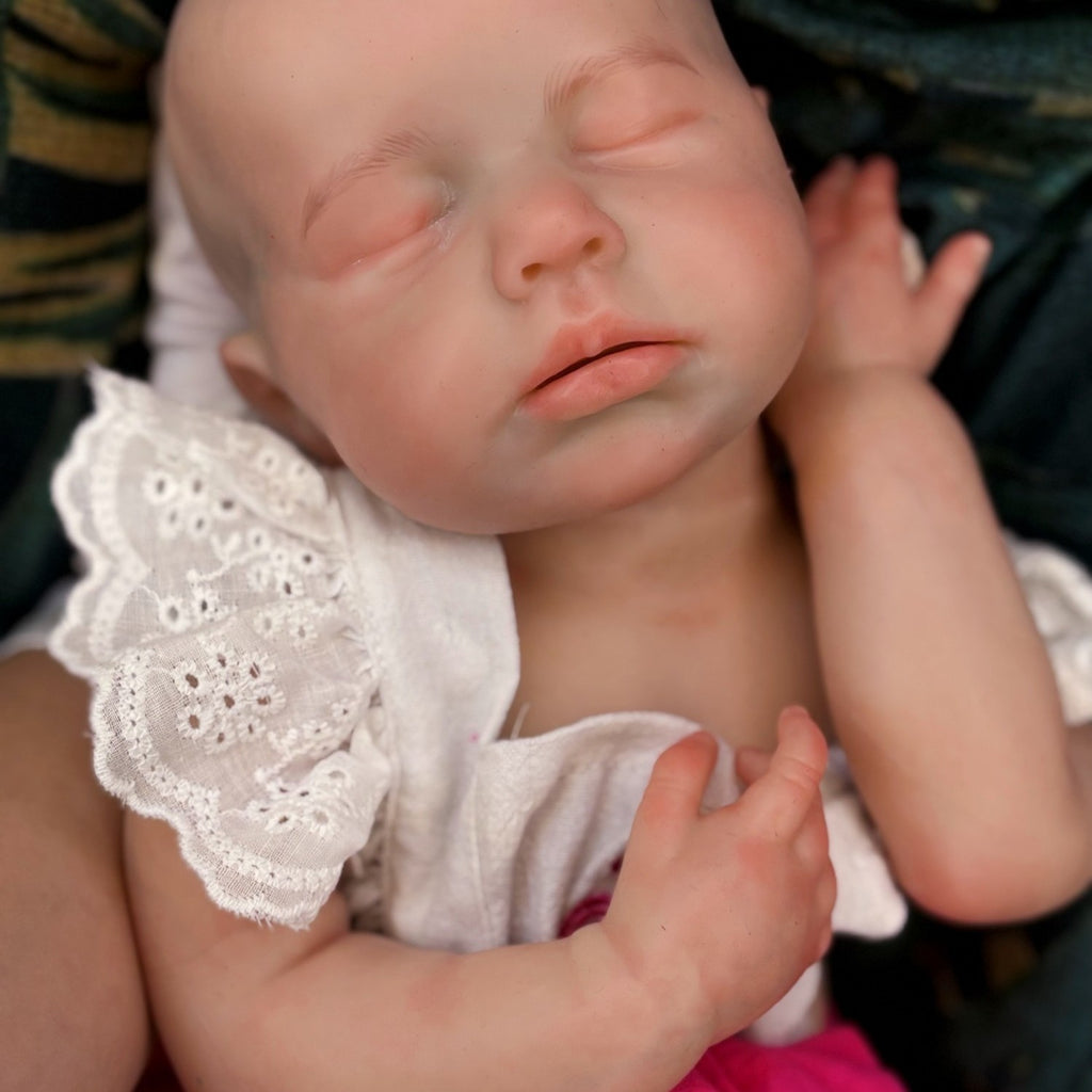 18 Inch Soft Silicone Reborn Baby Doll Realistic Lifelike Full Body Mini Baby with Accessories